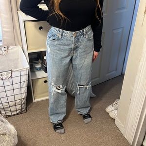 H&M 90’s boyfriend jean high waisted SIZE 10